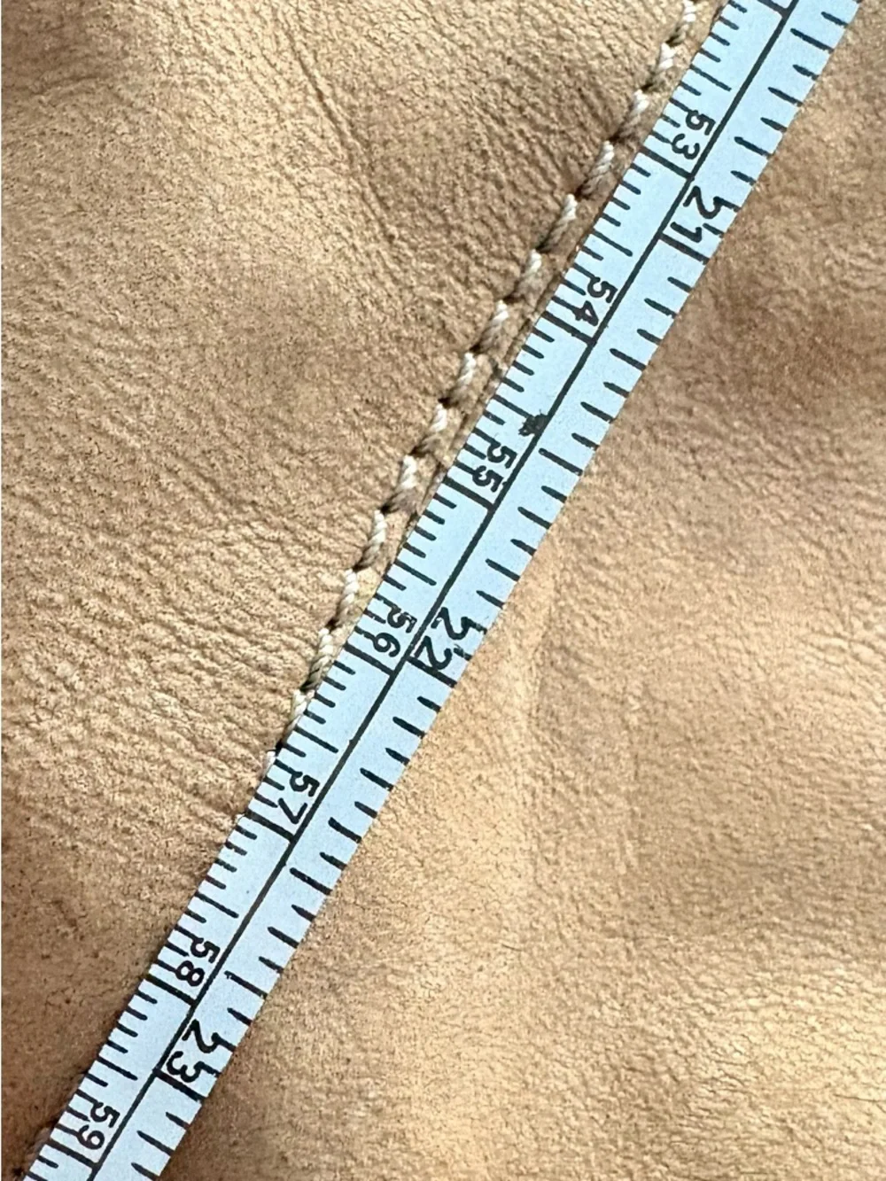 HOBO Beige/Tan Leather Hobo Shoulder Bag - Picture 4 of 7